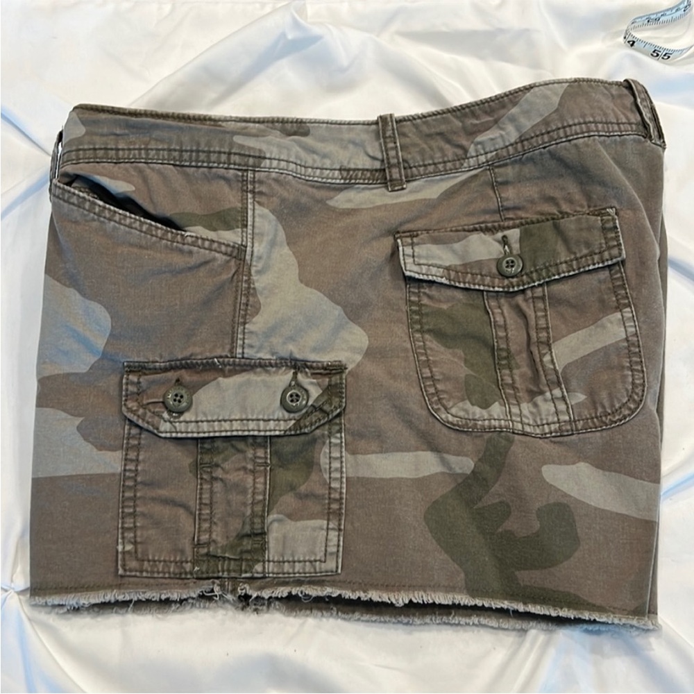 American eagle cargo shorts